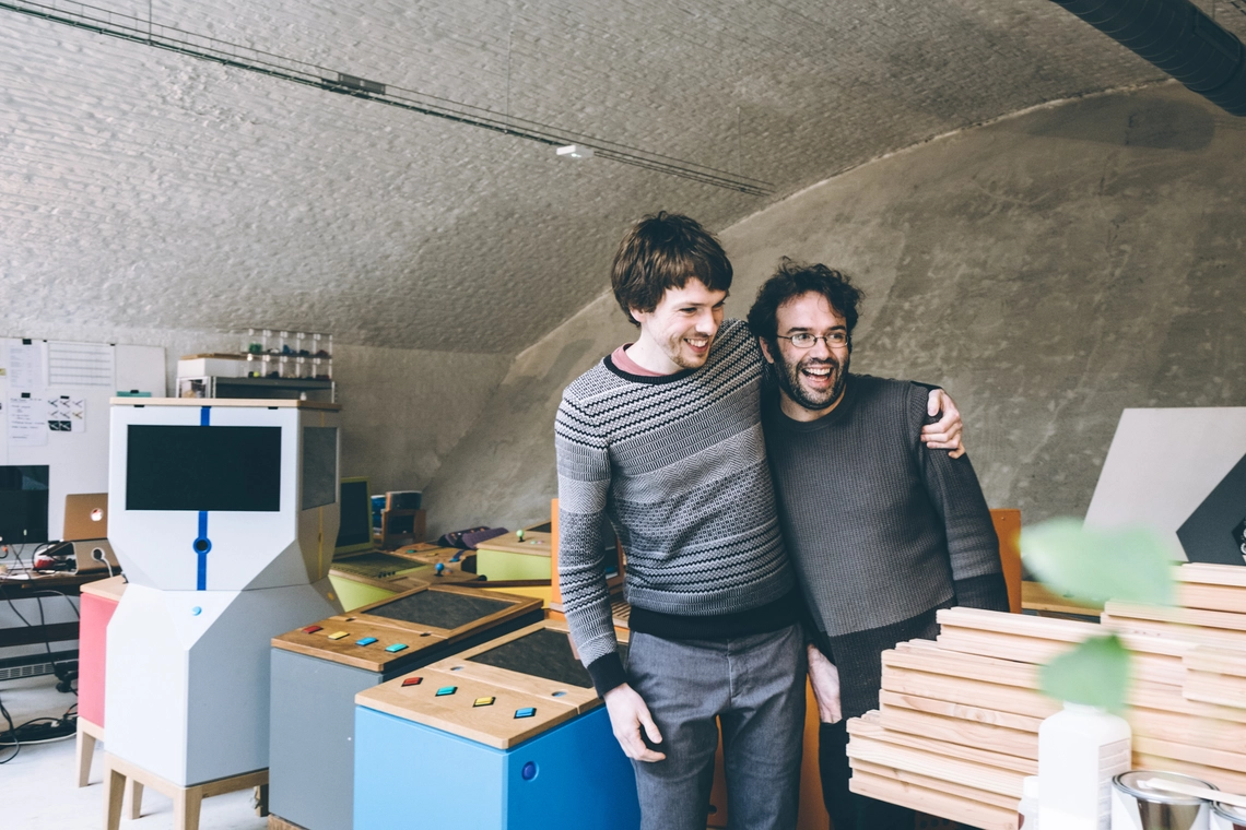 Thomas en Hannes van Devillé Arcade combineren houtbewerking en videogames